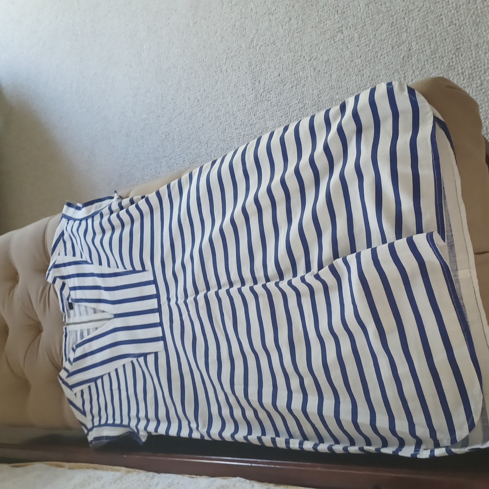 J crew beautiful size xs but fits size s